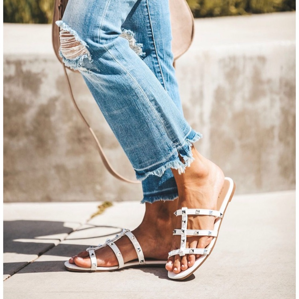 Vici Marcy studded sandal white